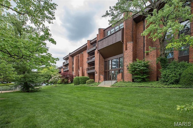 585 Coeur De Royale Dr Unit 206, Creve Coeur, MO 63141 - view of building exterior