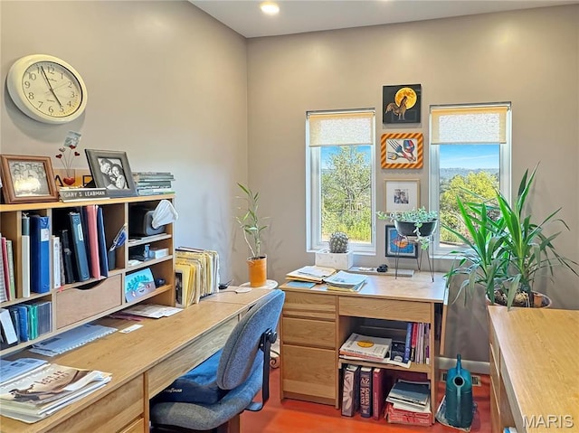 501 4th St W, Hermann, MO 65041 - office featuring recessed lighting