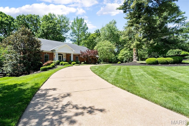 29 Spoede Ln, Creve Coeur, MO 63141 - view of front of house with a front yard and brick siding