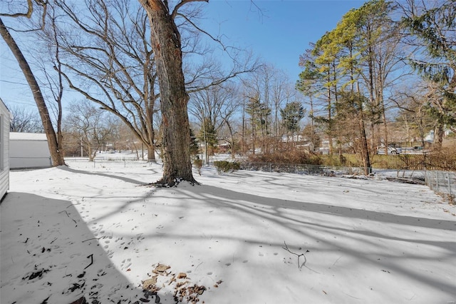 17 S Floridale Dr, Saint Louis, MO 63135 - view of snowy yard