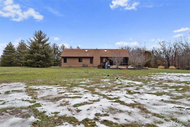 23 Falling Leaf Dr, Lake St Louis, MO 63367 - back of house with a lawn