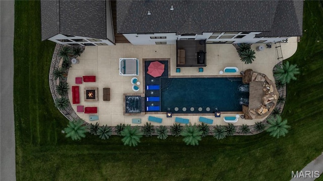 417 Hamlet Ct, Lake St Louis, MO 63367