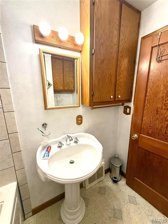 509 & St, Wellsville, MO 63384 - photo 32