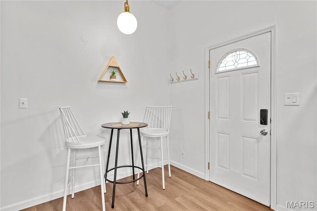 2005 Lynch St Unit C, Saint Louis, MO 63118 - foyer with wood finished floors and baseboards