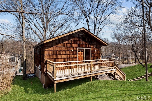 2013 Lily Ave, Saint Louis, MO 63122 - back of house with a wooden deck and a yard