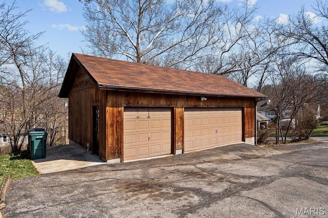 2013 Lily Ave, Saint Louis, MO 63122 - view of detached garage
