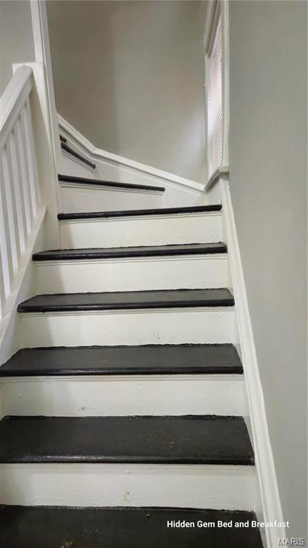 6522 Bartmer, University City, MO 63130 - view of stairs