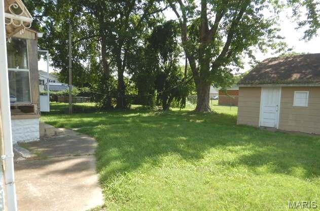 700 Pershing St E, St Louis, IL 62203 - photo 18