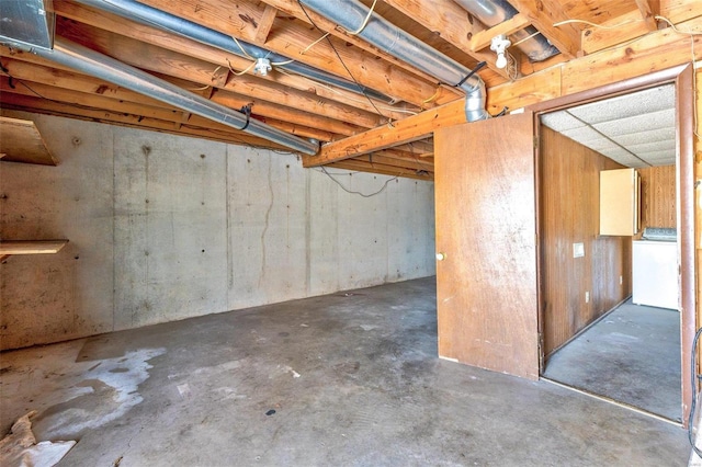 8 Crescent Dr, Viburnum, MO 65566 - unfinished basement with washer / clothes dryer