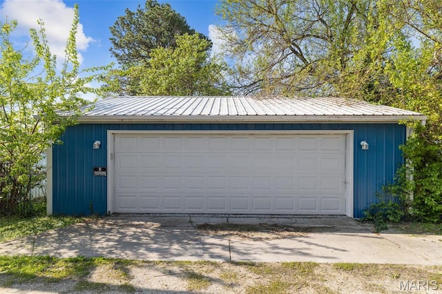 205 W 2nd St N, Wright City, MO 63390 - view of detached garage