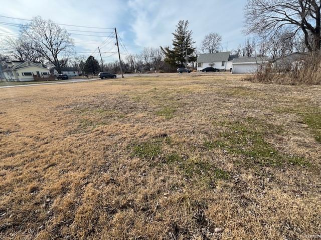 113 Edwards St, Cahokia, IL 62206