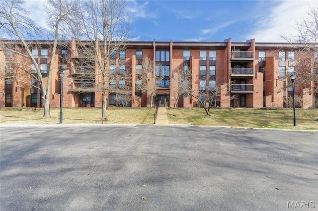 585 Coeur De Royale Dr Unit 201, Saint Louis, MO 63141 - view of apartment building / complex