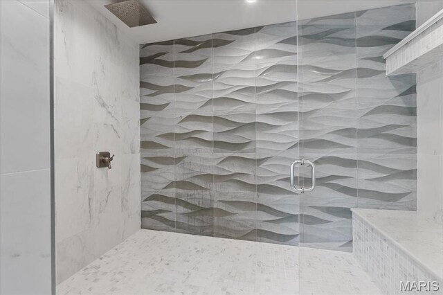 2535 S Lindbergh Blvd, Saint Louis, MO 63131 - full bath with a stall shower