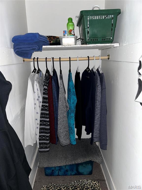 618 Church St, Hannibal, MO 63401 - view of closet