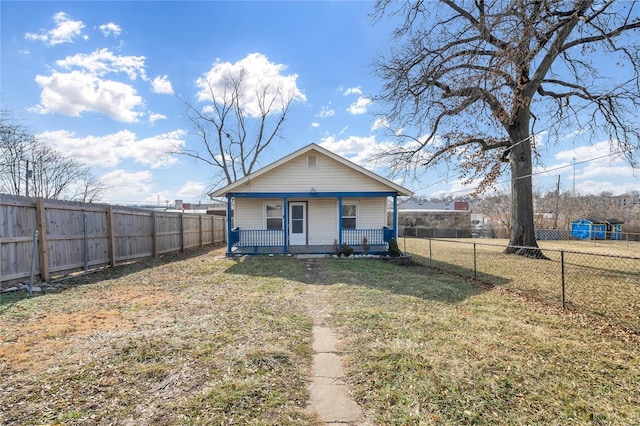 3980 Meramec St, Saint Louis, MO 63116 - back of house with a porch