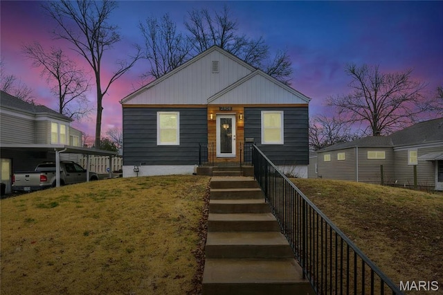2808 Chadwick Dr, Bel-Nor, MO 63121 - bungalow with a front lawn