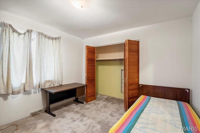 32 Briarcliffe Dr, Collinsville, IL 62234 - carpeted bedroom featuring a closet