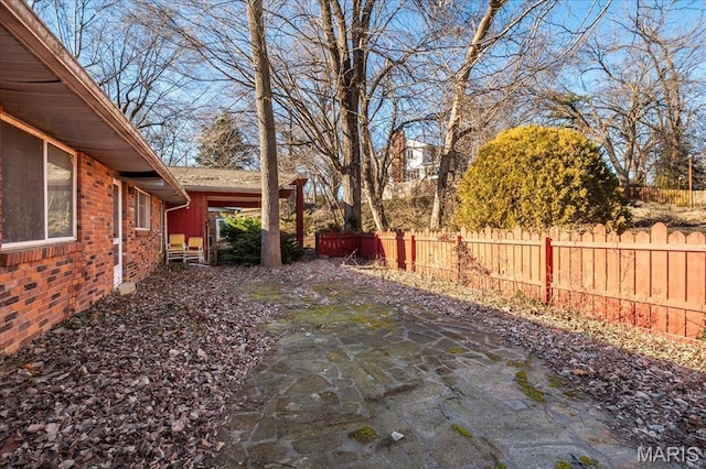32 Briarcliffe Dr, Collinsville, IL 62234 - view of yard featuring a patio area