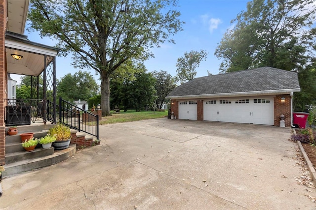1011 N Ranney St, Sikeston, MO 63801 - view of detached garage