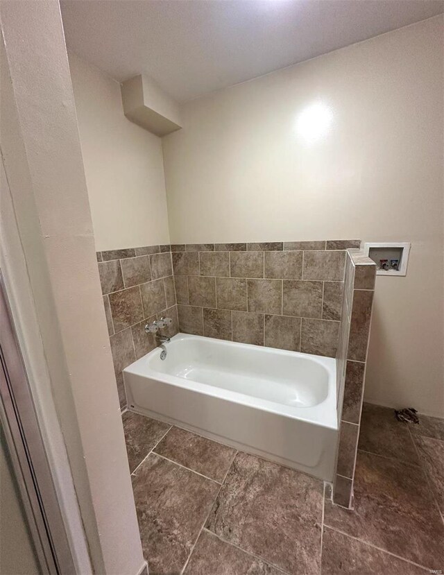 117 Pine St, Sullivan, MO 63080 - bathroom with a bath