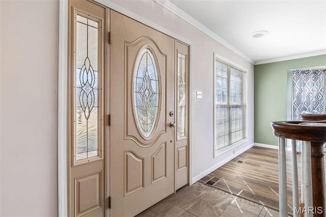 4645 Quail Run Rd, Farmington, MO 63640 - entrance foyer with crown molding and baseboards