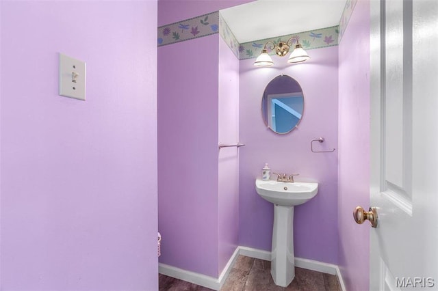 4645 Quail Run Rd, Farmington, MO 63640 - bathroom with baseboards and a sink