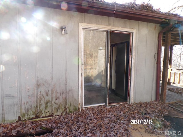 6045 Ozark Dr, High Ridge, MO 63049 - entrance to property