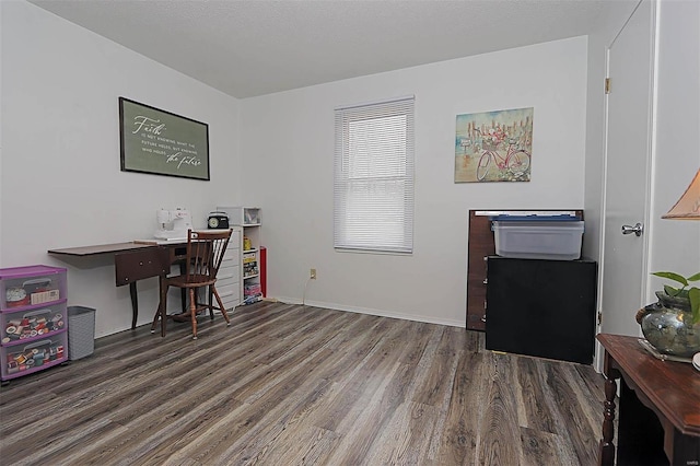 918 Susan St, Dexter, MO 63841 - office featuring wood finished floors and baseboards