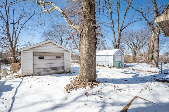 10071 Diamond Dr, Saint Louis, MO 63137 - photo 32