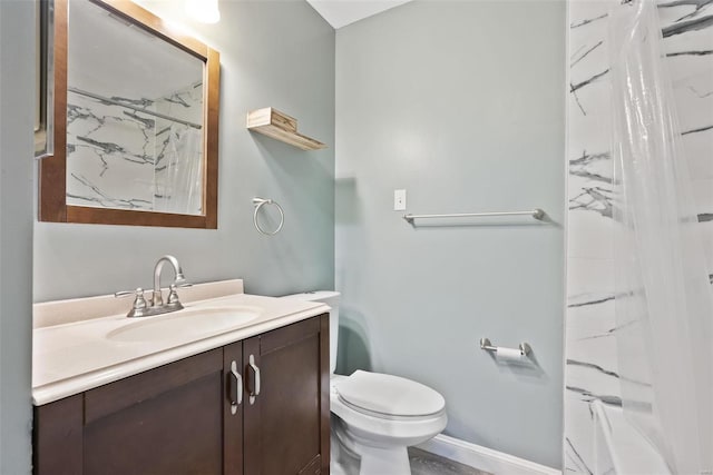 1052 S Kingshighway Blvd, Saint Louis, MO 63110 - bathroom featuring vanity, toilet, curtained shower, and baseboards