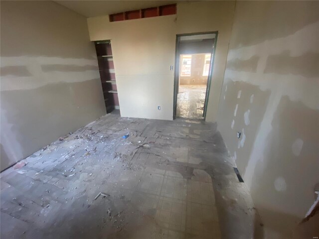 5232 Cote Brilliante Ave, Saint Louis, MO 63113 - view of empty room