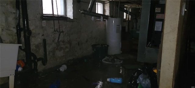 1047 Hornsby Ave, Saint Louis, MO 63147 - basement featuring water heater