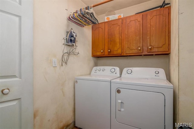 3 Echo Ln, Centralia, IL 62801 - laundry room with cabinet space and washer and clothes dryer