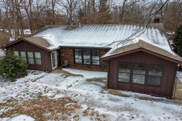 3 Echo Ln, Centralia, IL 62801 - view of front of property featuring a chimney