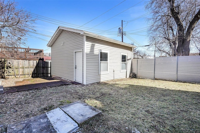 1317 Shenandoah Ave, Saint Louis, MO 63104 - view of outbuilding featuring a fenced backyard and an outdoor structure