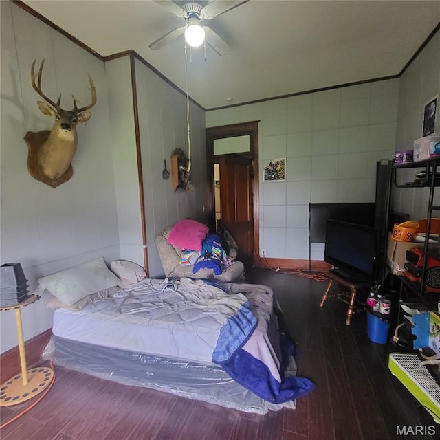 808 Walnut St, Doniphan, MO 63935 - bedroom featuring wood finished floors, ornamental molding, and ceiling fan