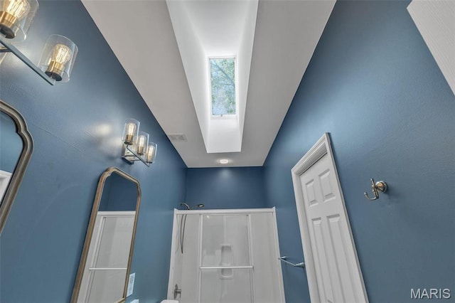 3560 Saint Albans Rd, Saint Albans, MO 63073 - full bath with a skylight and vaulted ceiling