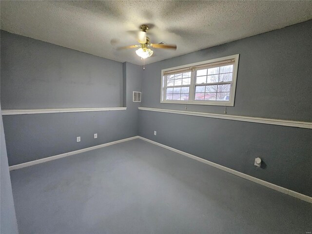 19782 Sugar Ln, Waynesville, MO 65583 - empty room featuring a ceiling fan, carpet flooring, baseboards, and a textured ceiling