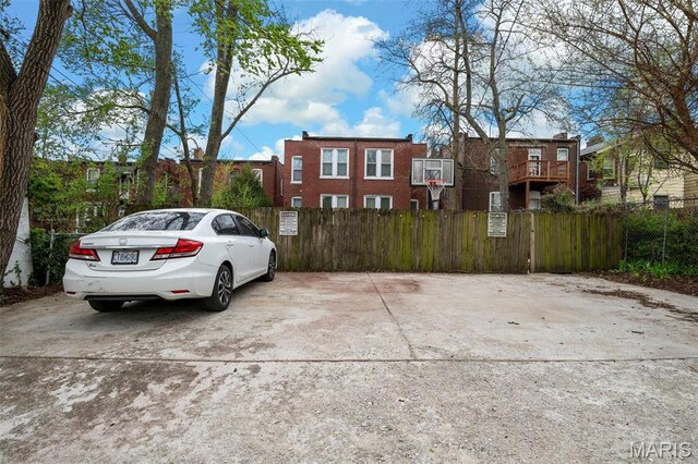 3801 Potomac St, Saint Louis, MO 63116 - view of car parking
