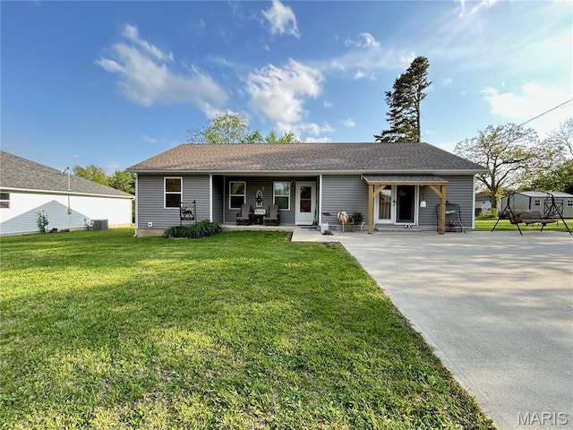 1303 W Coffman St, Salem, MO 65560 - view of front of home featuring a front lawn and driveway