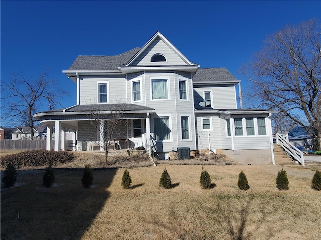 508 S Grand Ave, Houston, MO 65483 - view of front facade with a porch, a front lawn, and cooling unit