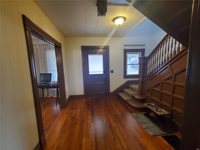 508 S Grand Ave, Houston, MO 65483 - entryway with stairway and wood finished floors