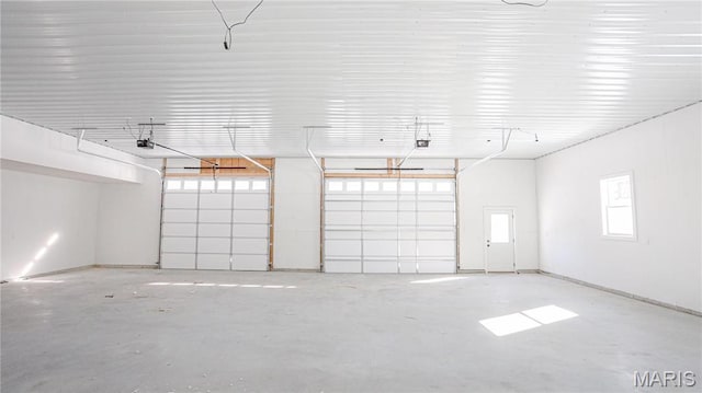 20167 County Road 7300, Newburg, MO 65560 - garage featuring a garage door opener