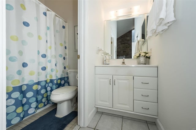 632 Coeur De Royale Dr Unit C, Saint Louis, MO 63141 - full bath with tile patterned floors, toilet, vanity, and a shower with shower curtain
