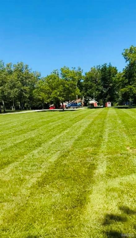 12455 Jefferys Pl, Rolla, MO 65401 - view of green lawn