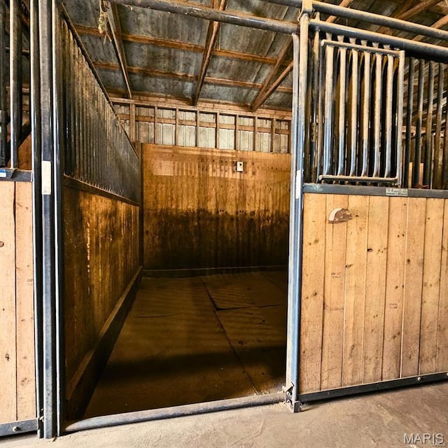 12124 Hamilton Hollow Rd, Sullivan, MO 63080 - view of stable