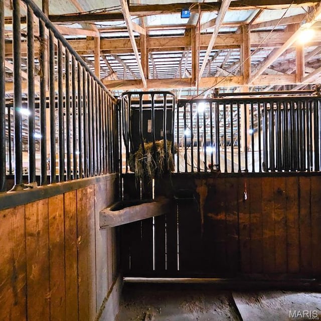 12124 Hamilton Hollow Rd, Sullivan, MO 63080 - view of stable