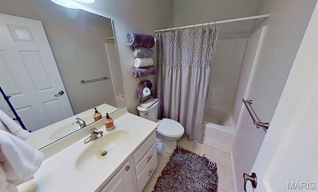 112 Summit Rdg, Maryville, IL 62062 - full bath with toilet, tile patterned flooring, vanity, and shower / bathtub combination with curtain