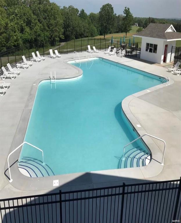 10407 Lake Crest Dr, Hillsboro, MO 63050