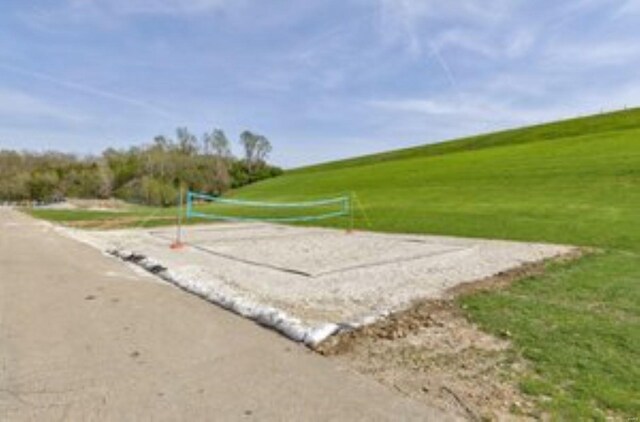 10407 Lake Crest Dr, Hillsboro, MO 63050